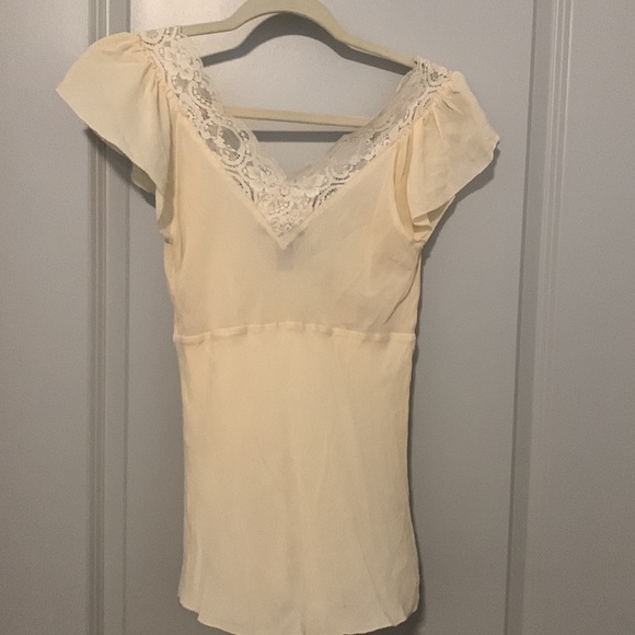 DKNY silk top. Size 4 - Picture 2 of 4